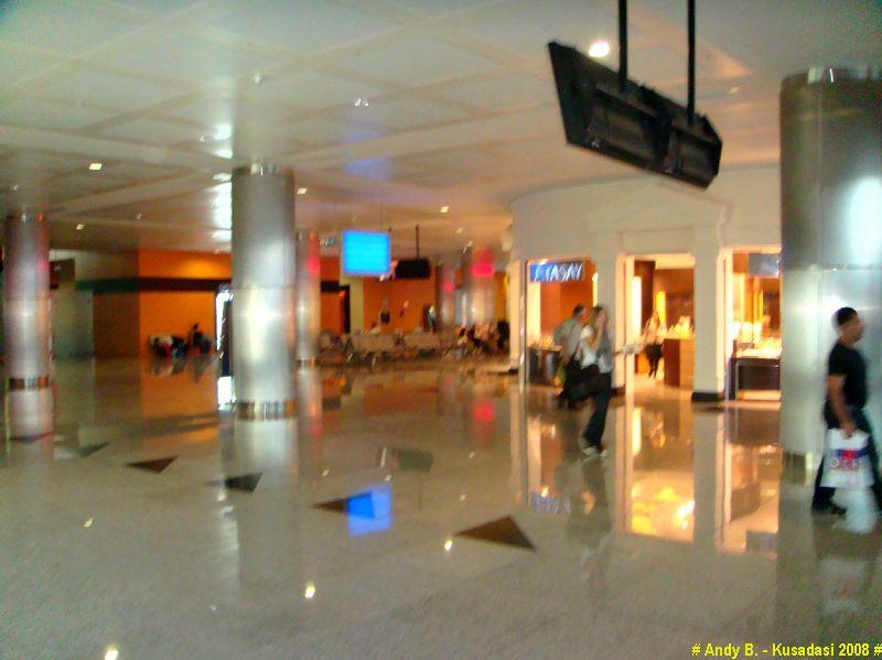 Aeroport Izmir (3).JPG